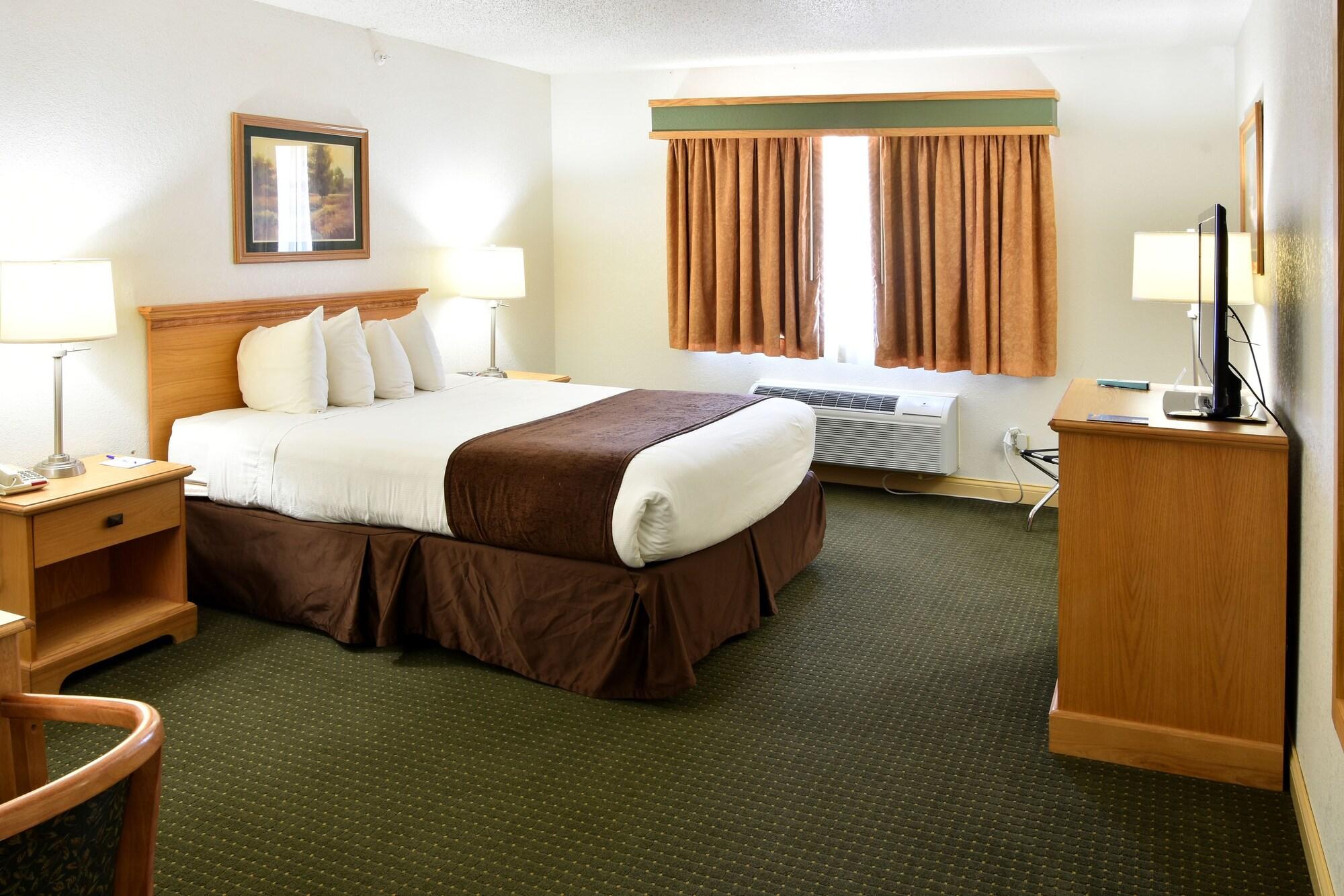 Baymont By Wyndham Robinson Hotel Exterior foto