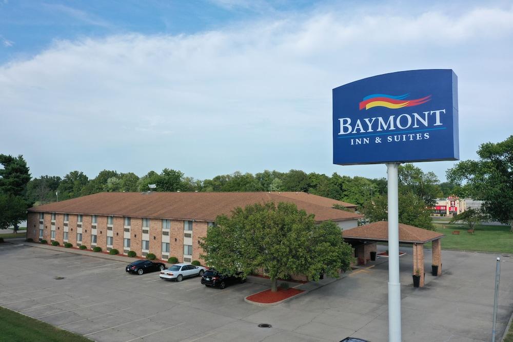 Baymont By Wyndham Robinson Hotel Exterior foto
