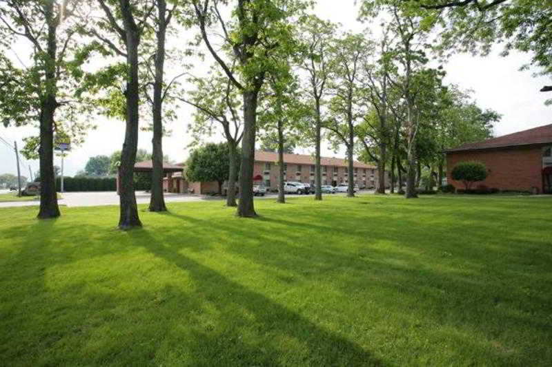 Baymont By Wyndham Robinson Hotel Exterior foto