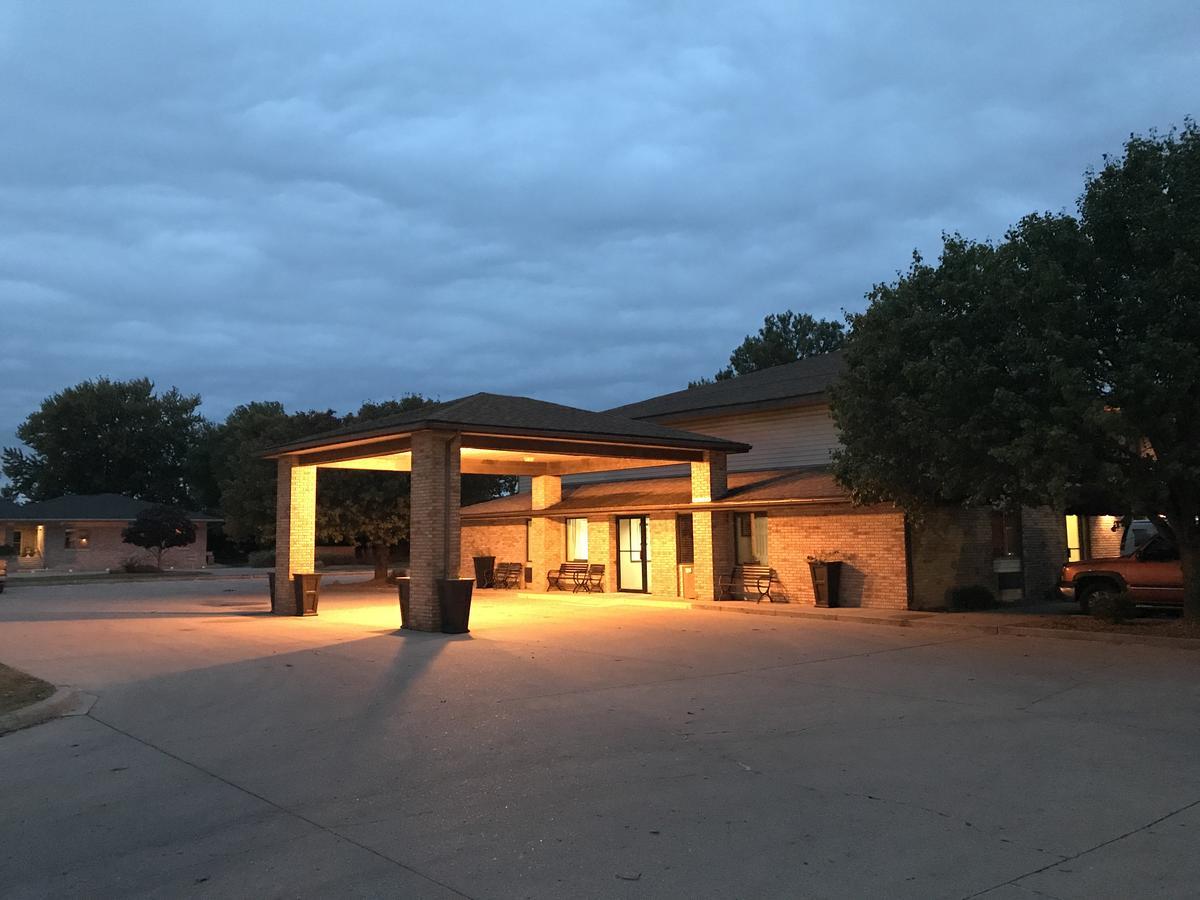 Baymont By Wyndham Robinson Hotel Exterior foto