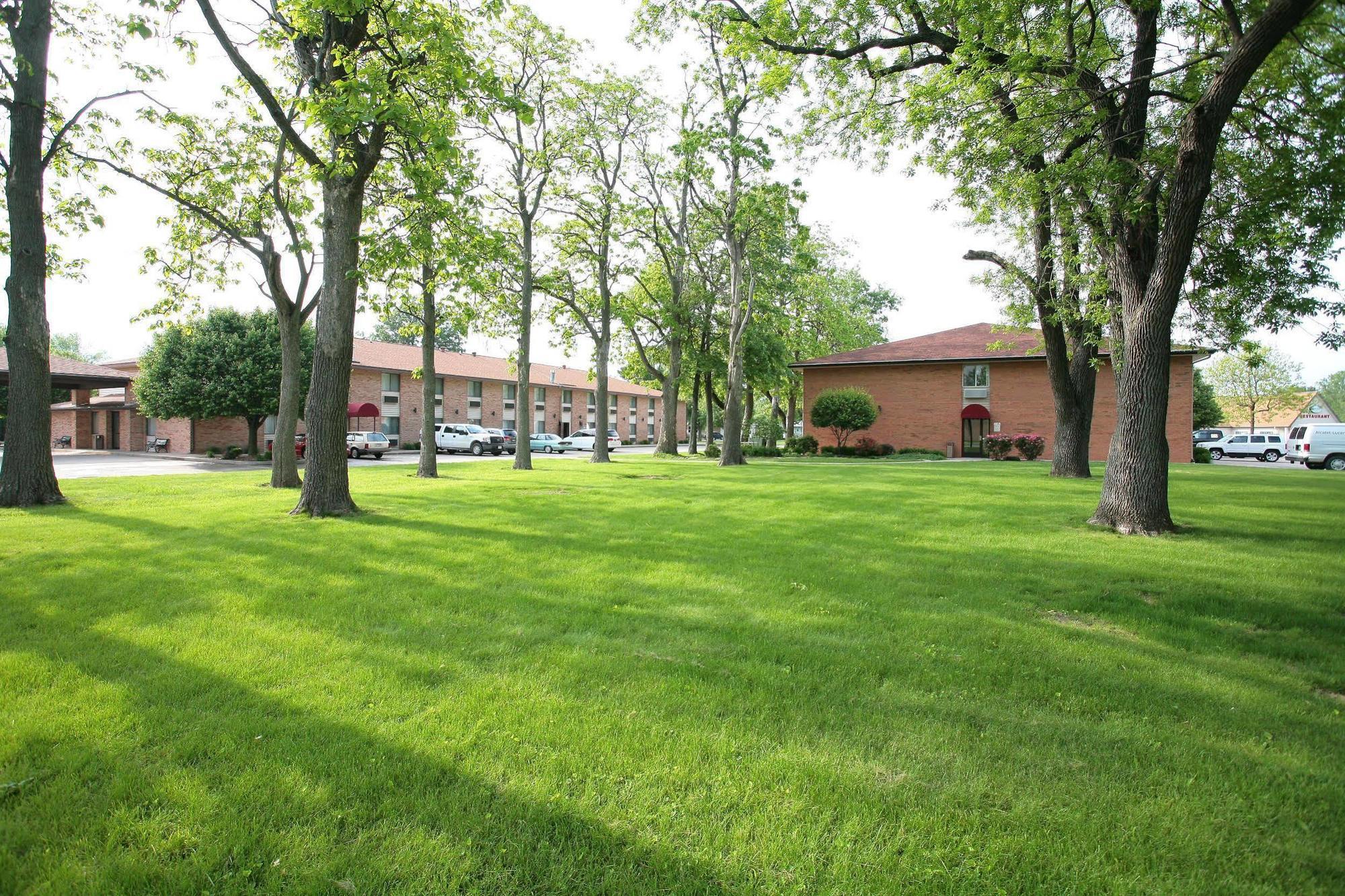 Baymont By Wyndham Robinson Hotel Exterior foto